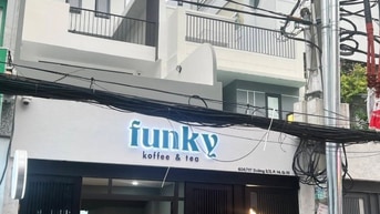 Sang quán Coffee ngay trung tâm quận 10 siêu rộng, hoạt động ngay