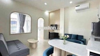 Căn hộ 1 phòng ngủ full nội thất ban công đường Nguyễn Văn Cừ quận 5
