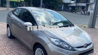 Ford Fiesta 2013 Xám 98000 km