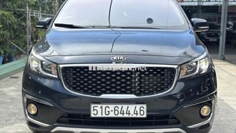 Kia Sedona Luxury 2.2D 2018 108000km Xanh