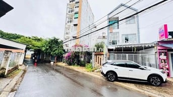 CHO THUÊ NHÀ - MẶT TIỀN ĐƯỜNG ĐINH NÚP - GIAO NHAU VỚI ĐƯỜNG AMA KHÊ