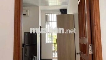 TRỐNG PHÒNG 25m2 NGUYỄN HỮU CẢNH SÁT LAND MARK81 -CÓ BAN CÔNG MÁY GIĂT
