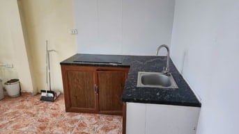 Cho thuê phòng tầng 4, nhà 12 A nguyễn Phong Sắc, Hà Nội, 2 phòng