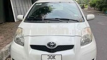Toyota Yaris 1.3 Tự động Trắng Nhật