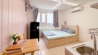 Căn Hộ Cửa Sổ Full Nội Thất Gần Đại Học Kinh Tế TP.HCM  Quận 1