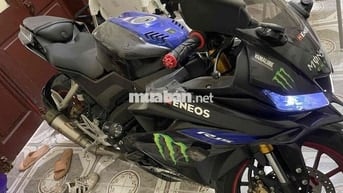 Yamaha R15 Đen Thể thao