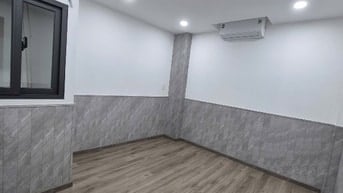 Bán nhà 647/34 Lạc Long Quân , phường Bảy Hiền