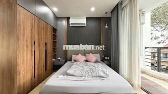 căn hộ dịch vụ tách bếp full nt ngay trung tâm Q7