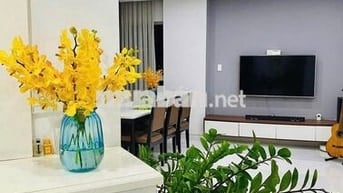 Căn hộ nội thất cao cấp. Nhà dọn sạch sẽ vô ở liền
