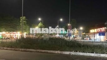 Gia đình đổi đất nên để lại cho anh chị cần ở lô đất 2 mặt tiền