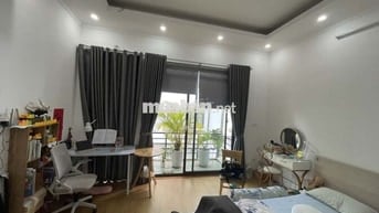 Cho thuê CCMN ở Ngọc Thụy, gần cầu Long Biên đủ đồ, 35m2  giá 5.5tr