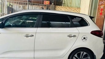Kia Rondo 2017 7 chỗ Tự động Trắng