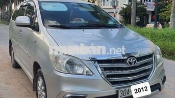Toyota Innova 2012 Bạc 7 chỗ