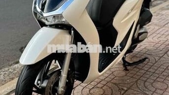Honda SH Nam 125cc Phanh CBS 2023 Trắng đen