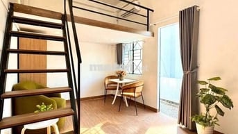 TRỐNG SẴN 1PN DUPLEX BAN CÔNG GẦN UEH-B , ĐẠI HỌC Y DƯỢC