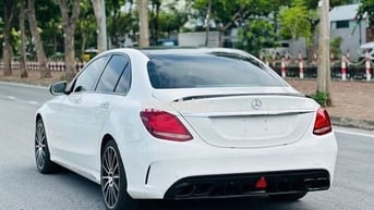 Mercedes C300 AMG 2017 Trắng 80000 miles
