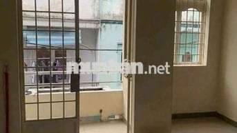 Cho thuê nhà 2 tầng sau chợ bình triệu 7,5tr/ tháng