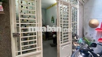 9 chủ - Nhà 1 trệt, 1 lầu - Nhà hẻm yên tỉnh, ngay chợ vạn nguyên