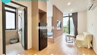 Sát Q1, Gần Ngã Tư Hàng Xanh, Điện Nước Siêu Rẻ, Ban Công Lớn