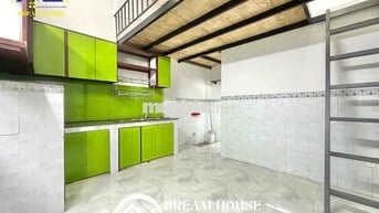 CHO THUÊ PHÒNG TRỌ DƯỚI ĐẤT CỬA SỔ TRỜI CÓ GÁC THOÁNG MÁT GẦN CHỢ