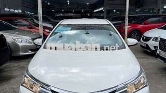 Toyota Corolla Altis 1.8E Trắng 51.000 km Số sàn