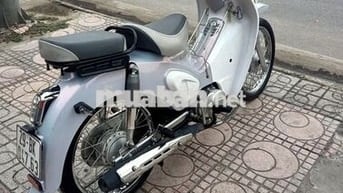 Honda Super Cub Cổ điển Trắng bạc