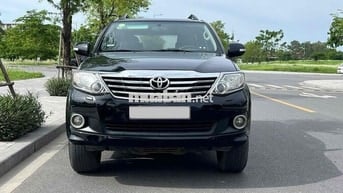 Toyota Fortuner 2.7V 4x4 2015
