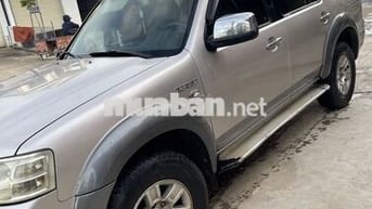 Ford Everest 2008 Bạc 7 chỗ