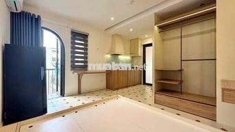 STUDIO BAN CÔNG PHÒNG RỘNG FULL NỘI THẤT NẰM GẦN ĐH VĂN LANG