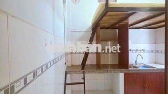 15m2 đường Nguyễn Thiện Thuật, P2, Q3