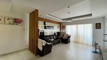 Bán căn hộ Hùng Vương Plaza, có suất oto , 130m2 , SHCC