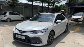 Toyota Camry Hybrid 2022 Trắng Hybrid 40.000 Km