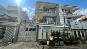 Biệt thự Bình Thạnh mua là có lời ngay.Diện tích 10m x 17m hướng ĐN.
