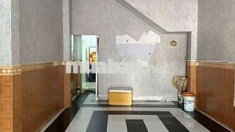 Cho thuê nhà mặt tiền buôn bán sạch sẽ