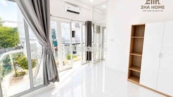 Phòng Ban Công Trống Sẵn - Tân Bình