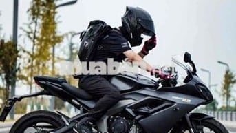 Triumph Daytona 660 2025 Đen mờ