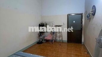 Nhà nguyên căn mình dư 1 phòng