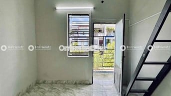 PHÒNG GÁC CÓ CỬA SỔ TRỜI GIÁ RẺ GẦN ĐẦM SEN, ĐH VĂN HIẾN. BỐN XÃ