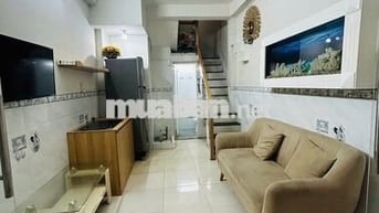NHÀ TÔN ĐẢN Q4- HẺM 4m- 4 LẦU ĐÚC- DTSD 57m2- CHỈ 2 TỶ nhỉnh
