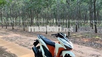 Honda Vario 150 2020 Trắng cam - Exciter 150 2015