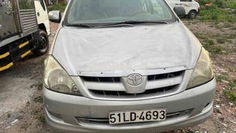Toyota Innova 2006 Bạc