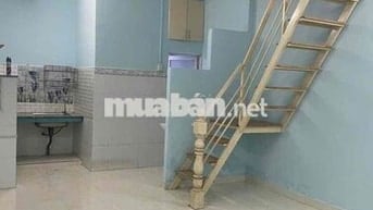 Nhà trung tâm Q1 nguyên căn giá 8tr- tiện kinh doanh online, gia đình