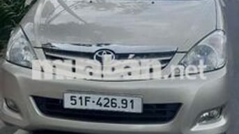 Toyota Innova 2011 Vàng cát Số sàn