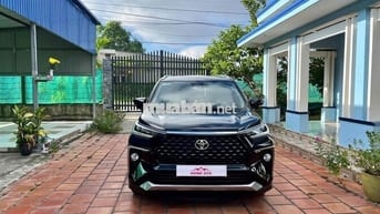 Toyota Veloz Top 1.5CVT 2024 Đen Tự động 8.000 Km