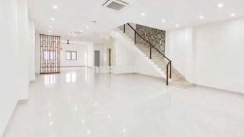 SHOPHOUSE 4 TẦNG 6PN ĐƯỜNG MINH MẠNG