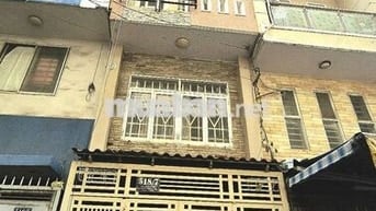 Cho thuê nhà Võ Văn Kiệt-Q1, hẻm xe hơi, gần bv  trường học