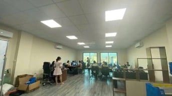 Sàn đẹp giá rẻ 8.5-13,5tr/ tháng tại phú đô ưu tiên ít nhân sự 