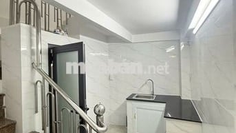  hẻm 3m 138/31/9 Ngô Quyền phường Diên Hồng ( quận 10 ) 5 tầng
