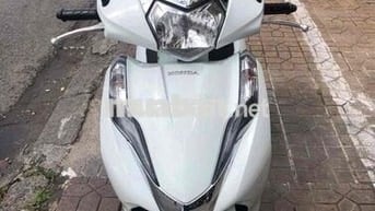 Honda Lead Trắng