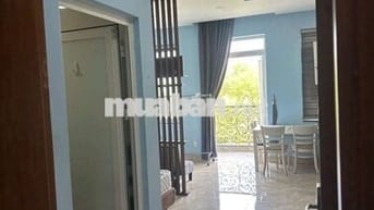 CHO THUÊ PHÒNG BAN CÔNG FULL  NỘI THẤT GẦN TRƯỜNG ĐẠI HOC 